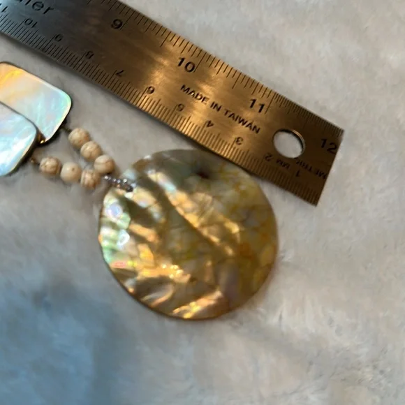 Chico’s Elegant Mother of Pearl Necklace - Picture 8 of 8